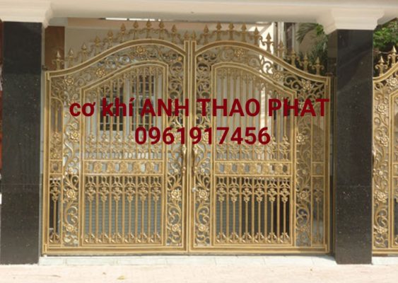 cửa cổng sắt tại long Thành