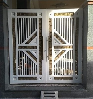 cửa sắt hộp đơn giản 